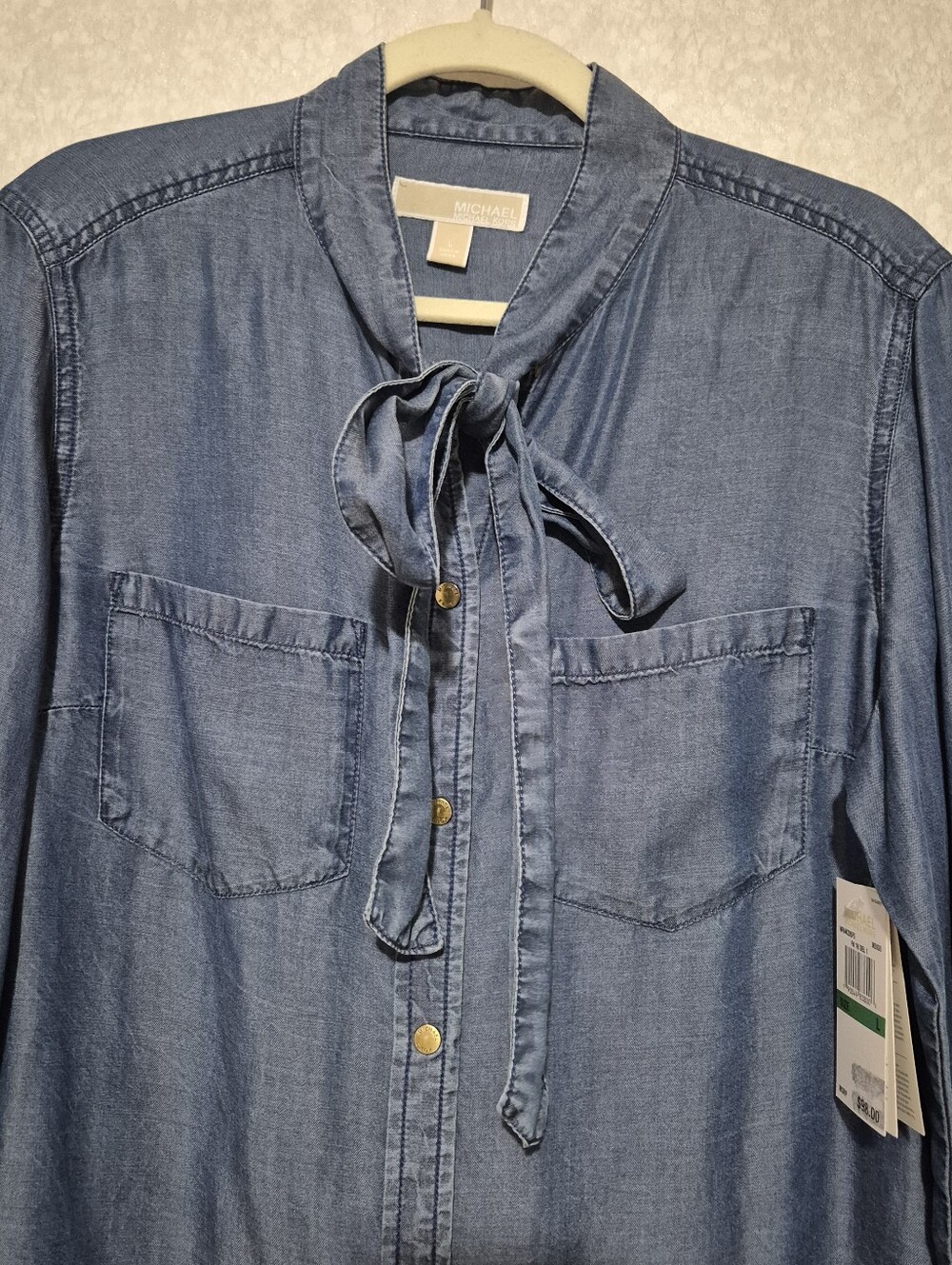NWT Michael Kors denim blue button-up shirt..SIZE:L - Picture 6 of 14